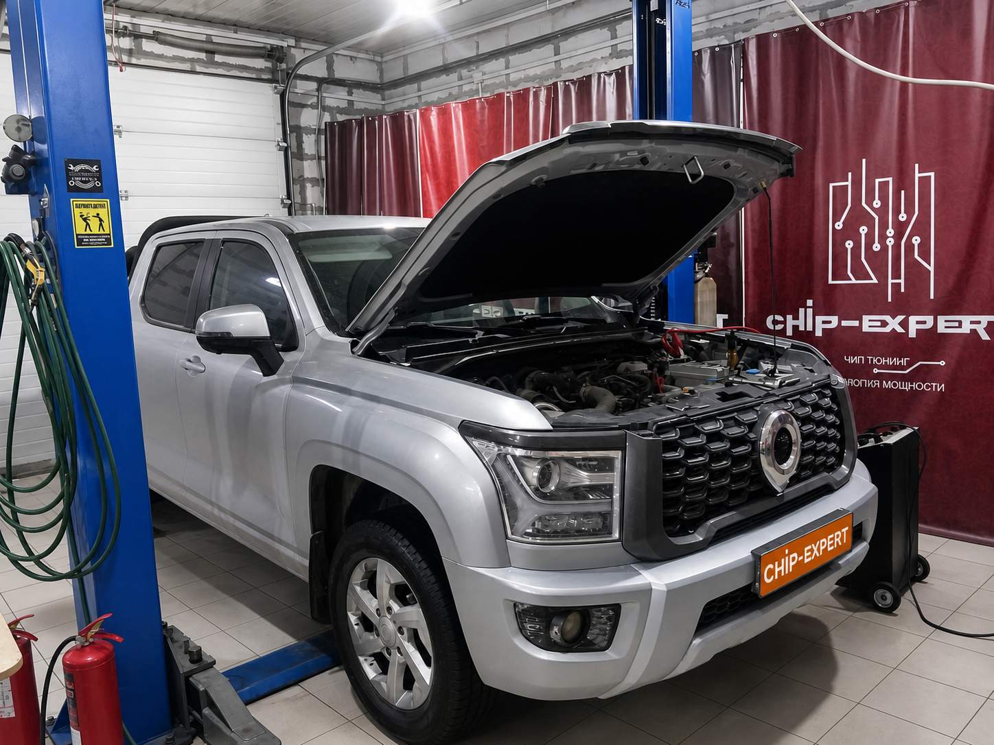 GWM King Kong с открытым капотом перед работами с EGR